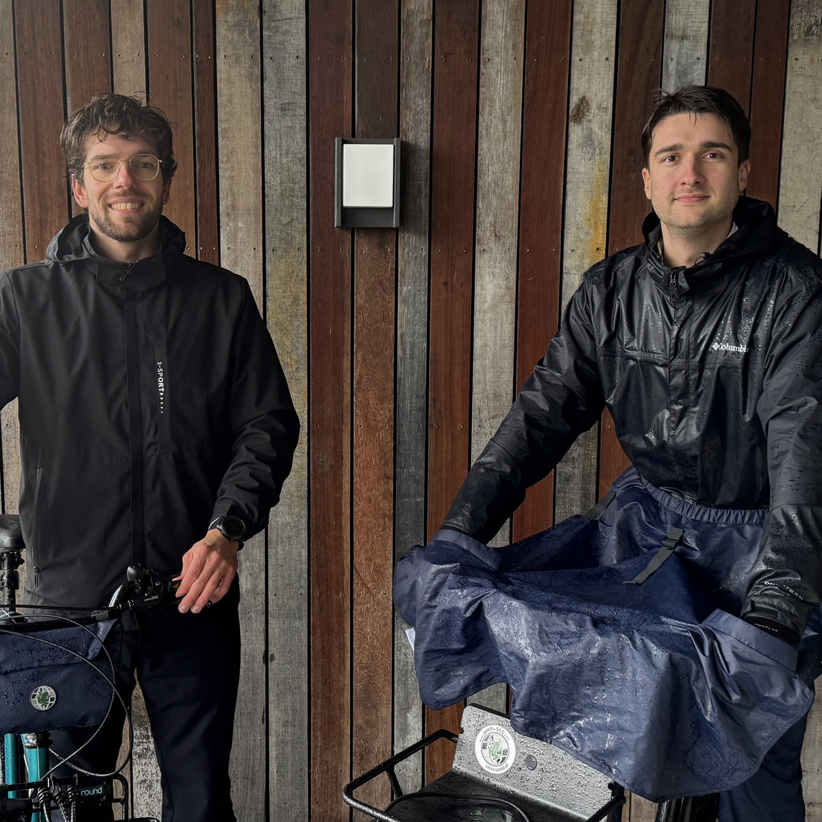 Founders Tijmen and Michael with their bikes, one wearing the Manta